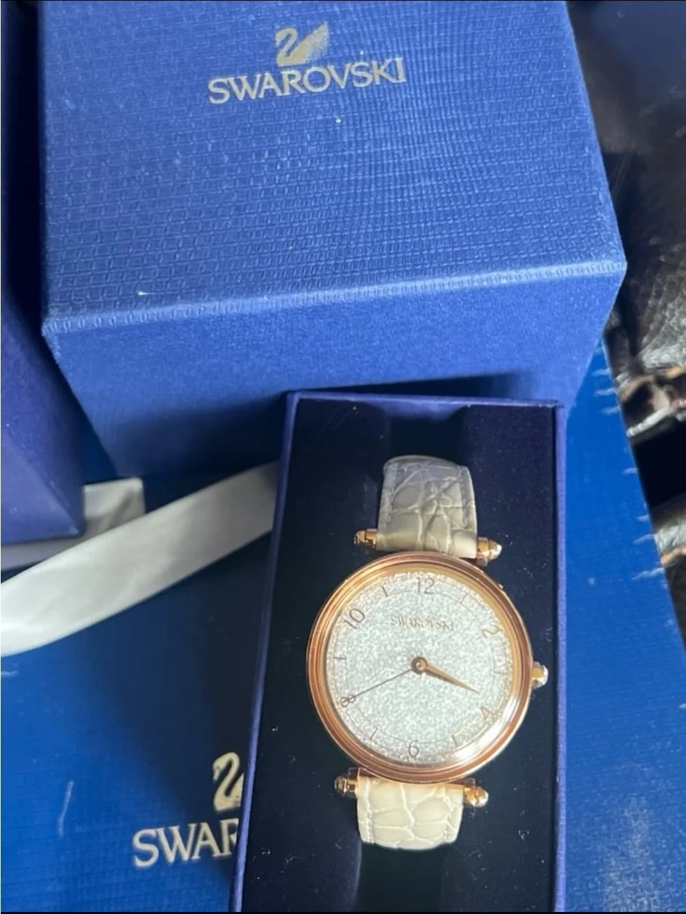Authentic swarovski Crystalline wonder watch Swiss Made, Leather strap, Beige,